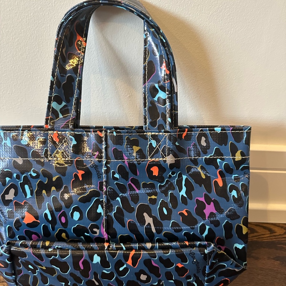 Consuela Dannii mini Grab n Go